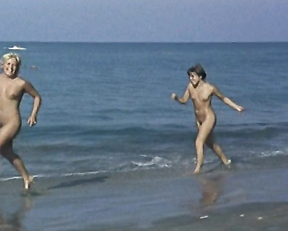 Annie Friedmann naked - The Awakening of Annie (1976)