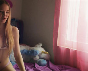 Moxie Owens, Cody Renee Cameron, Dominique Swain, Psalms - Girl Lost A Hollywood Story (2020)