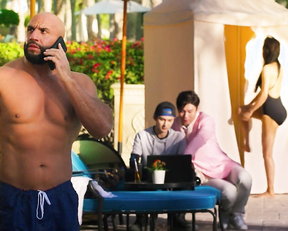 Miya Muqi naked - Vanguard (2020)