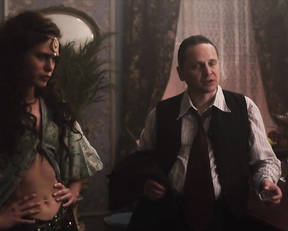 Aleksandra Pisula, Katarzyna Kraszewska, Katarzyna Kucharska, Joanna Majstrak - Krol s01e02 (2020)