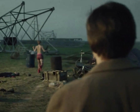 Mariya Lisovaya nude - Molodye i silnye vyzhivut s01e01 (2020)