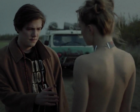 Mariya Lisovaya nude - Molodye i silnye vyzhivut s01e01 (2020)