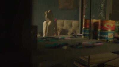 Mariya Lisovaya nude - Molodye i silnye vyzhivut s01e01 (2020)