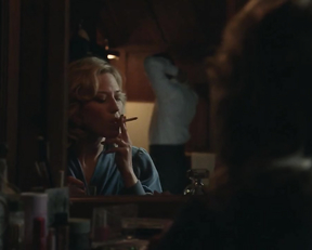 Carrie Coon nude - The Nest (2020)