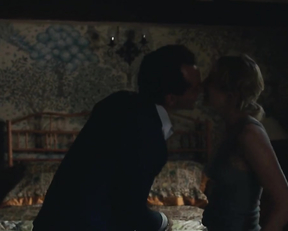 Carrie Coon nude - The Nest (2020)