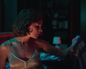 Darya Ursulyak, Nelli Uvarova - Zakrytyj sezon s01e01e02e04e08 (2020)