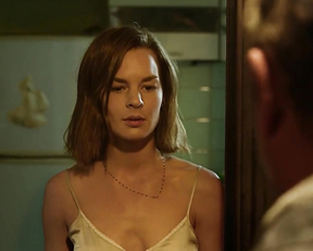 Darya Ursulyak, Nelli Uvarova - Zakrytyj sezon s01e01e02e04e08 (2020)