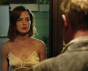 Darya Ursulyak, Nelli Uvarova - Zakrytyj sezon s01e01e02e04e08 (2020)