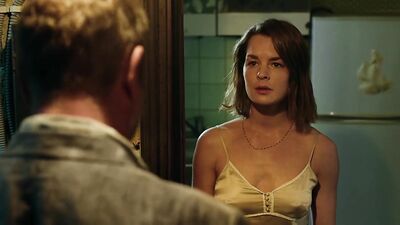 Darya Ursulyak, Nelli Uvarova - Zakrytyj sezon s01e01e02e04e08 (2020)