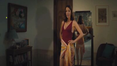 Aure Atika naked - 10 Jours Sans Maman (2020)