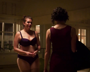 Eva Hacurova nude - Jak si nepodelat zivot s01e01 (2019)