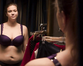 Eva Hacurova nude - Jak si nepodelat zivot s01e01 (2019)