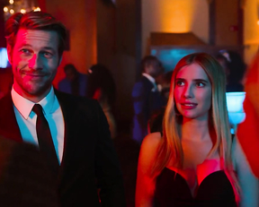 Aimee Carrero, Emma Roberts, Kristin Chenoweth, Nicola Peltz - Holidate (2020)