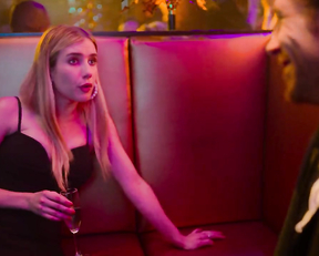 Aimee Carrero, Emma Roberts, Kristin Chenoweth, Nicola Peltz - Holidate (2020)