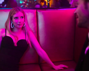 Aimee Carrero, Emma Roberts, Kristin Chenoweth, Nicola Peltz - Holidate (2020)