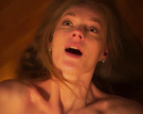 Katerina Shpitsa, Svetlana Khodchenkova - Casanova s01e05e07 (2020)