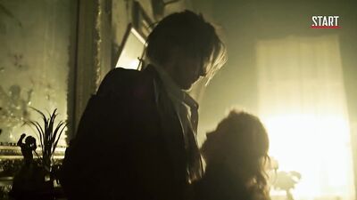 Irina Starshenbaum nude - Sherlok v Rossii s01e06 (2020)