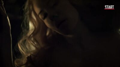 Irina Starshenbaum nude - Sherlok v Rossii s01e06 (2020)