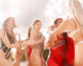 Olga Medynich nude - Idealnaya semya s01e05 (2020)