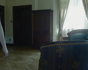 Agata Zabinska nude - Araneidae (2019)