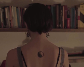 Angela Vazquez nude - Un inocente relato (2019)