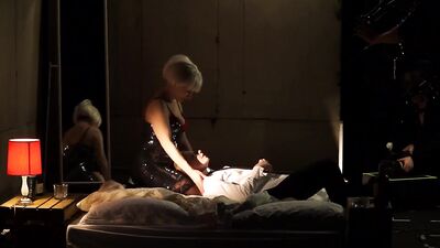 Ilknur Bahadir, Jenny Konig - Orlando (2020)