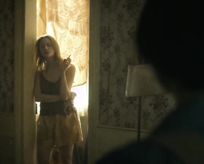 Sarah Gadon, Lola Kirke, Hong Chau - American Woman (2019)