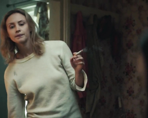 Sarah Gadon, Lola Kirke, Hong Chau - American Woman (2019)