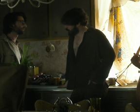 Sarah Gadon, Lola Kirke, Hong Chau - American Woman (2019)