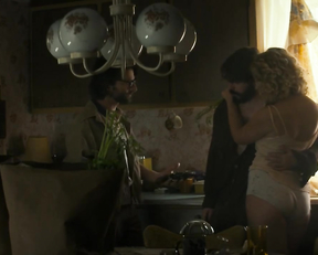 Sarah Gadon, Lola Kirke, Hong Chau - American Woman (2019)