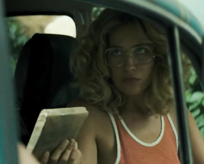 Sarah Gadon, Lola Kirke, Hong Chau - American Woman (2019)