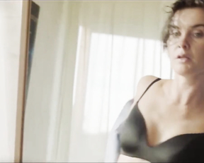 Lumira Prichystalova nude - 3Bobule (2020)