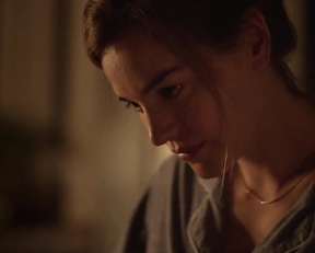 Laura Gordon, Olivia DeJonge - Undertow (2018)