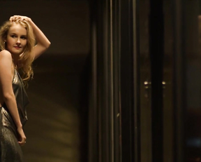 Laura Gordon, Olivia DeJonge - Undertow (2018)