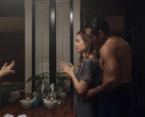 Laura Gordon, Olivia DeJonge - Undertow (2018)