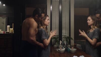 Laura Gordon, Olivia DeJonge - Undertow (2018)