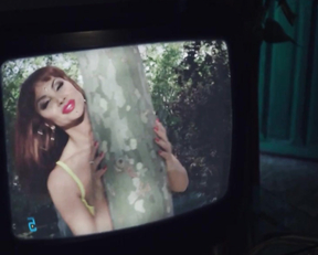 Daniela Santiago naked - Veneno s01e05 (2020)