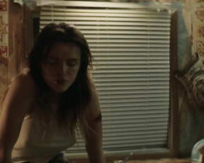 Bella Thorne nude - Girl (2020)