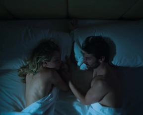 Kaley Cuoco nude - The Flight Attendant s01e02-03 (2020)