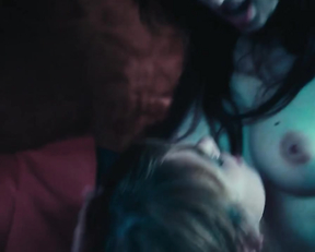 Corrin Evans, Maddie McGuire, Stefanie Peti, Jin N Tonic - Exorcism at 60,000 Feet (2019)