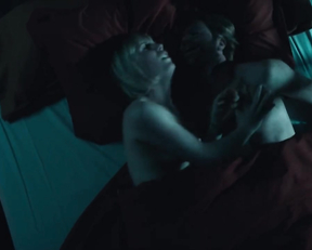 Emilie Blaser, Isabelle Caillat nude - Cellule de crise s01e04e06 (2020)