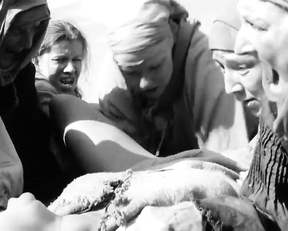 Jitka Cvancarova naked – Nabarvene ptace (2019)