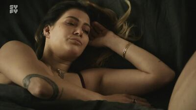 Lilli Hollunder nude - Spides s01e04 (2020)