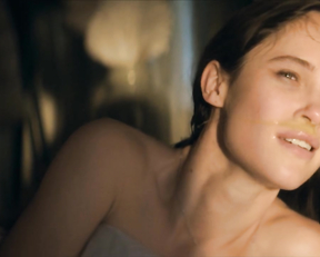 Kristy Dawn Dinsmore, Heather Graham - The Stand s01e02 (2020)