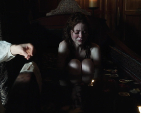 Alice Nokes, Charlotte Hope - The Spanish Princess s02e08 (2020)