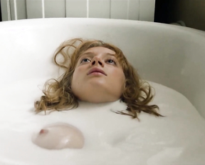 Nadia Tereszkiewicz naked - Possessions s01e01-05 (2020)