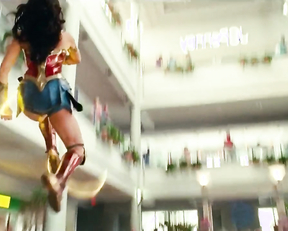 Gal Gadot, Kristen Wiig - Wonder Woman 1984 (2020)