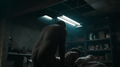 Lilith Stangenberg, Constanze Becker - Hausen s01e05-06 (2020)