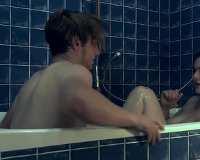 Aleksandra Pajdowska nude - Koniec (2020)