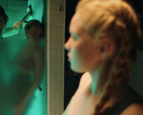 Polina Guhman, Elizaveta Ishchenko - Sama dura s01e08-10 (2020)